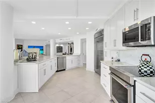 4041 Gulf Shore Blvd N, Naples, FL 34103 - Photo 15