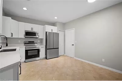 9648 Roundstone Cir, Fort Myers, FL 33967 - Photo 7