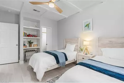 794 95th Ave N, Naples, FL 34108 - Photo 15