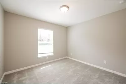 1218 Beaver St E, Lehigh Acres, FL 33974 - Photo 9