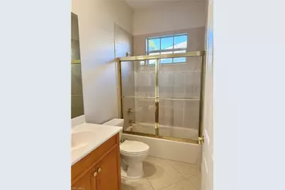 5031 Rustic Oaks Cir, Naples, FL 34105 - Photo 11