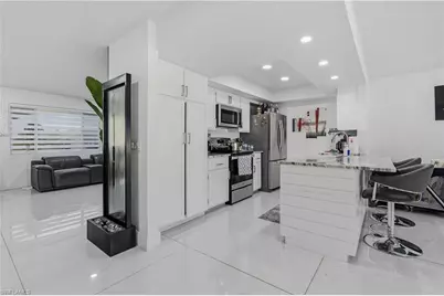 713 SE 43rd St, Cape Coral, FL 33904 - Photo 3