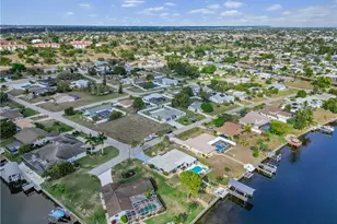 713 SE 43rd St, Cape Coral, FL 33904 - Photo 29