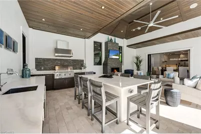 2025 Crayton Rd, Naples, FL 34102 - Photo 17