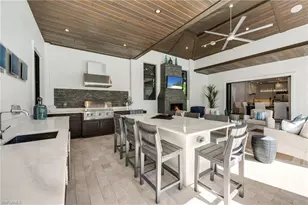 2025 Crayton Rd, Naples, FL 34102 - Photo 17