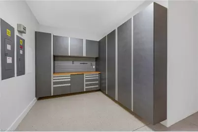 2025 Crayton Rd, Naples, FL 34102 - Photo 33