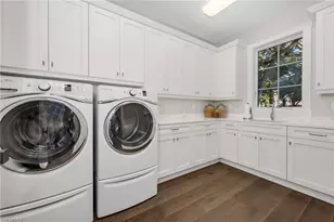 2025 Crayton Rd, Naples, FL 34102 - Photo 31