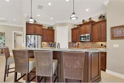 7352 Lantana Way, Naples, FL 34119 - Photo 15