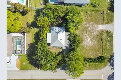 9144 7th St, Naples, FL 34108 - Photo 3