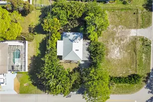 9144 7th St, Naples, FL 34108 - Photo 3