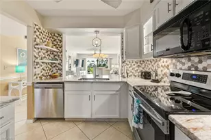 7320 Province Way, Naples, FL 34104 - Photo 11