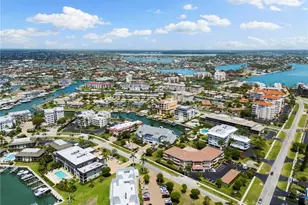 919 Huron Ct, Marco Island, FL 34145 - Photo 33