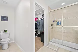 3770 Crofton Court, Fort Myers, FL 33916 - Photo 9