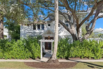 685 2nd St S, Naples, FL 34102 - Photo 41