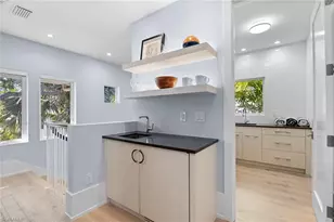 685 2nd St S, Naples, FL 34102 - Photo 29