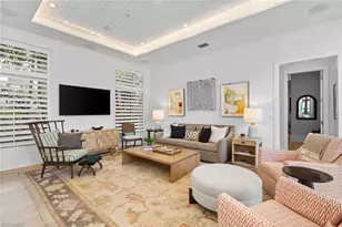 685 2nd St S, Naples, FL 34102 - Photo 11