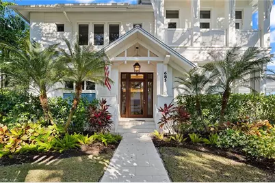 685 2nd St S, Naples, FL 34102 - Photo 1