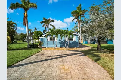 27571 Tarpon Way, Bonita Springs, FL 34134 - Photo 33