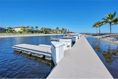9087 Breakwater Dr, Naples, FL 34120 - Photo 41
