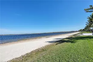 9087 Breakwater Dr, Naples, FL 34120 - Photo 39