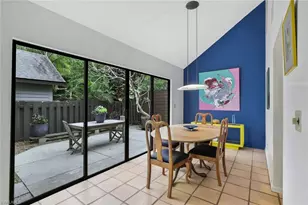 1329 Solana Rd, Naples, FL 34103 - Photo 9