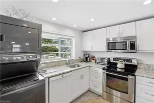 1100 8th Ave S, Naples, FL 34102 - Photo 19