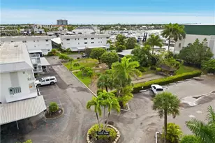 1100 8th Ave S, Naples, FL 34102 - Photo 35