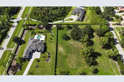 5458 Cherry Wood Dr, Naples, FL 34119 - Photo 3