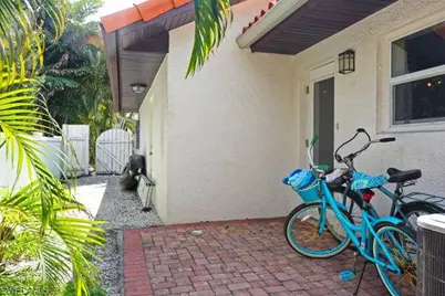 778 Broad Ct S, Naples, FL 34102 - Photo 35