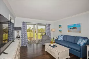 190 Turtle Lake Ct, Naples, FL 34105 - Photo 11