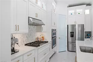 2718 Aviamar Cir, Naples, FL 34114 - Photo 15