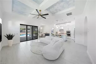 2718 Aviamar Cir, Naples, FL 34114 - Photo 7