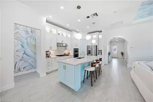 2718 Aviamar Cir, Naples, FL 34114 - Photo 11