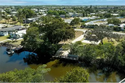 296 Riverwood Rd, Naples, FL 34114 - Photo 17