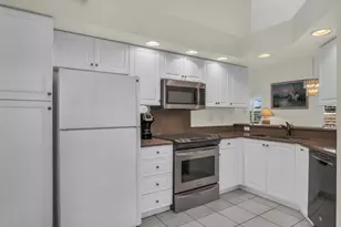 254 Newport Dr, Naples, FL 34114 - Photo 5