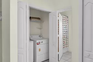 254 Newport Dr, Naples, FL 34114 - Photo 21