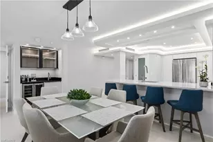 21 Bluebill Ave, Naples, FL 34108 - Photo 5