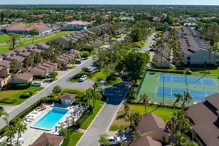 5403 Fox Hollow Dr, Naples, FL 34104 - Photo 31