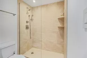 9415 Gulf Shore Dr, Naples, FL 34108 - Photo 17