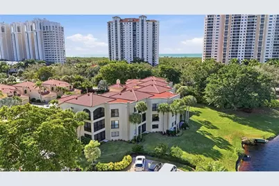 7048 Pelican Bay Blvd #C302, Naples, FL 34108 - Photo 41