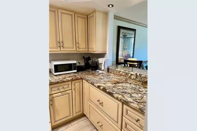 190 Turtle Lake Ct #202, Naples, FL 34105 - Photo 5