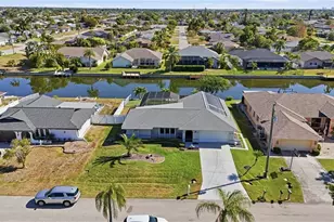3815 SW 5th Pl, Cape Coral, FL 33914 - Photo 3