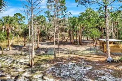 2546 4th St NW, Naples, FL 34120 - Photo 33