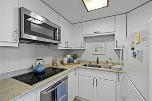 140 Seaview Ct, Marco Island, FL 34145 - Photo 5