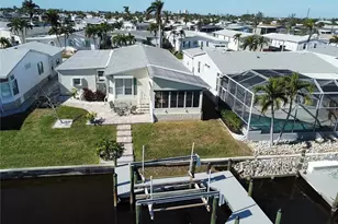 17611 Canal Cove Ct, Fort Myers Beach, FL 33931 - Photo 7