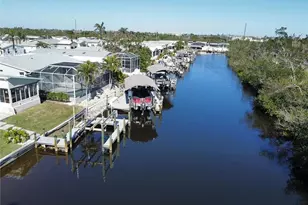 17611 Canal Cove Ct, Fort Myers Beach, FL 33931 - Photo 9