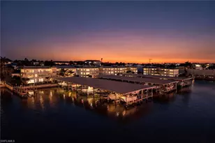 1100 8th Ave S, Naples, FL 34102 - Photo 33