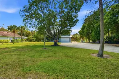 5860 Dogwood Way, Naples, FL 34116 - Photo 15