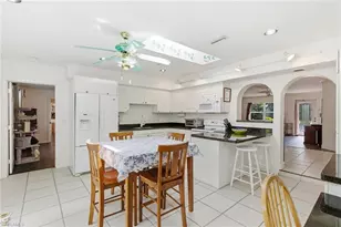 27101/111 Orange Ct Dr, Bonita Springs, FL 34135 - Photo 13