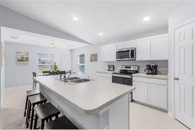 1819 NE 6th Ave, Cape Coral, FL 33909 - Photo 13